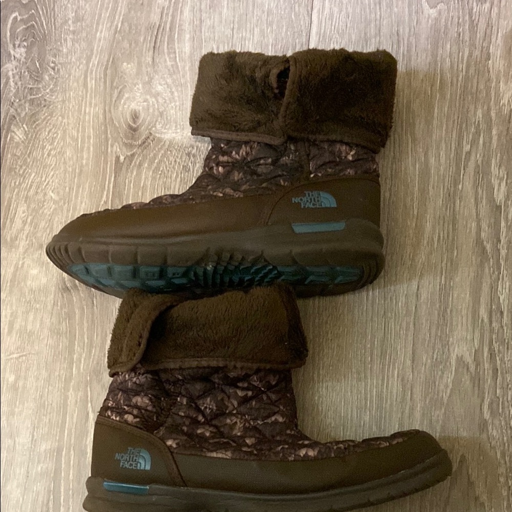The North Face Brown Winter Boots - Picture 3 of 6